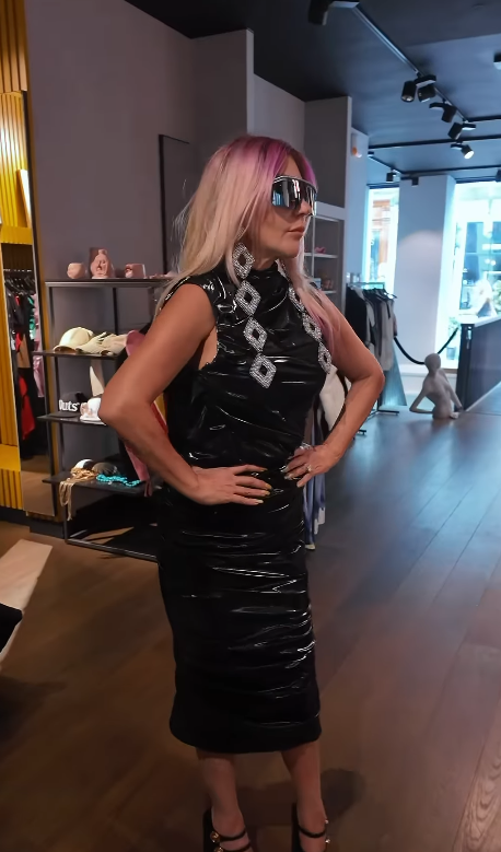 Hande Yener yıllar sonra eski mesleğine döndü - Resim: 6