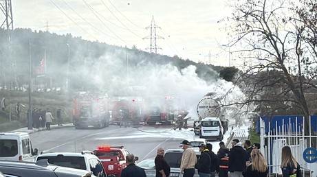 İzmir'de korku dolu anlar! Bitkisel yağ yüklü tanker alev aldı - Resim : 3