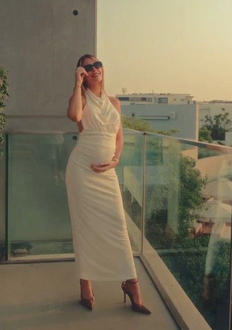 Serdar Ortaç’ın eski eşi Chloe Loughnan hamile! Karnı burnunda pozlarıyla müjdeyi verdi - Resim: 7
