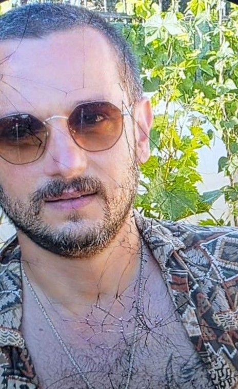 İstanbul Çatalca'da silahlı dehşet! 2 gün boyunca eve kapandı: Paylaşımları pes dedirtti - Resim: 4