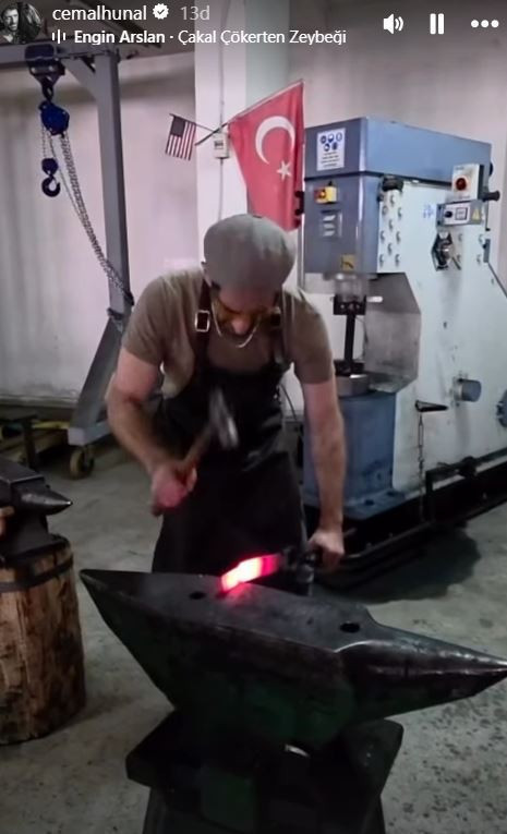 Ünlü oyuncu Cemal Hünal'ı hiç böyle görmediniz! Ortaya çıkardıkları inanılmaz - Resim : 1