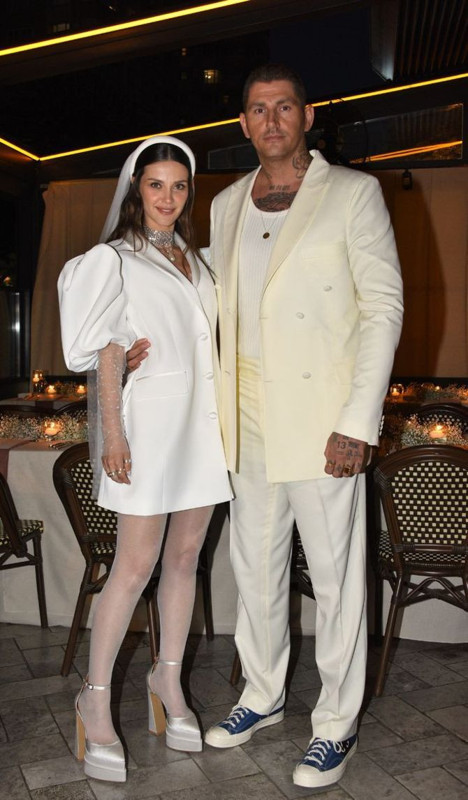 Anne olmak için gün sayıyor! Oyuncu İrem Helvacıoğlu'ndan karnı burnunda pozlar - Resim: 2