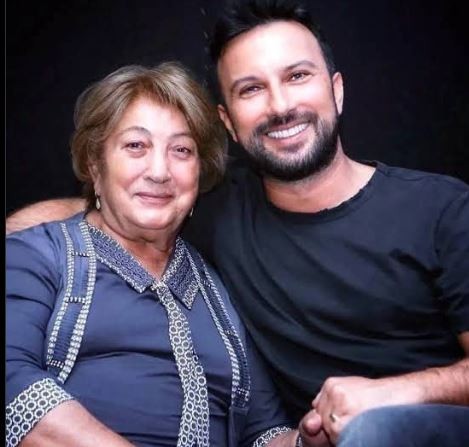 Megastar Tarkan acı haberi Almanya'da aldı! En yakını hayatını kaybetti - Resim : 1