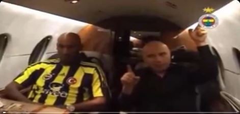 Fenerbahçe taraftarı istifası istenen Ali Koç'a karşı başkan adayını seçti! 30 milyon euroluk Anelka'yı İstanbul'a indirmişti - Resim : 2