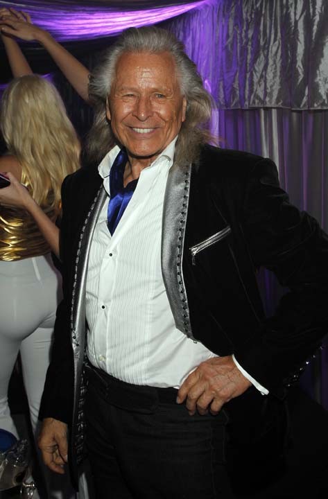 Nl Modac Peter Nygard Seks Ticareti Yapmak Re It Olmayan K Zlara