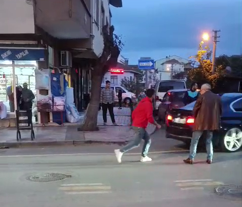 Yasak aşk iddiası ortalığı karıştırdı! Defalarca bıçakladı: O anlar kamerada - Resim: 2