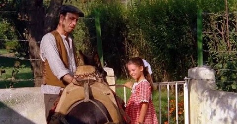 İbo ile Güllüşah filminin gazeteci Oya'sı ünlü şarkıcının annesiymiş - Resim: 1