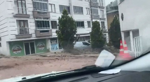 Kastamonu ve Sinop'ta şiddetli yağış! Ev ve iş yerleri sular altında kaldı, okullar tatil edildi - Resim: 1