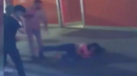 Yer: Esenyurt! Eşinin müdavimi olduğu masaj salonunu bastı! "İçerde bir sürü adam köpükleniyor, sadece masaj yapmıyorlarmış" - Resim: 1