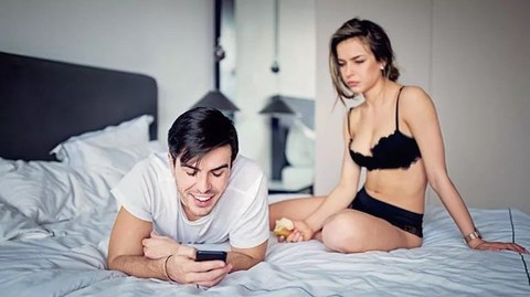 Romantik ilişkiniz cinsellik odaklı mı? Cinsellik odaklı ilişki nasıl anlaşılır? Neler yapılabilir? İşte cinsellik odaklı ilişkinin belirtileri... - Resim: 1