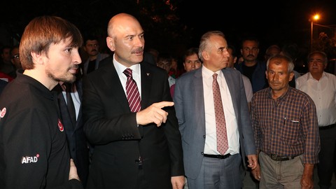 Bakan Soylu'dan deprem bölgesinde açıklama