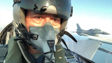Bakan Akar, Çanakkale Abidesi'ni F-16'dan selamladı - Resim: 1