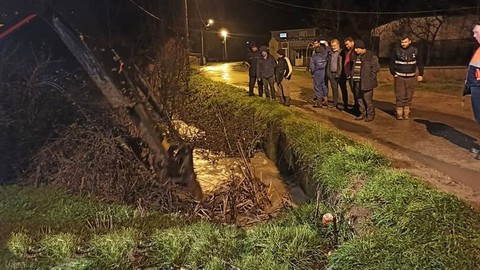 Sağanak felaketi!.. Mahalleli nöbet tutuyor!