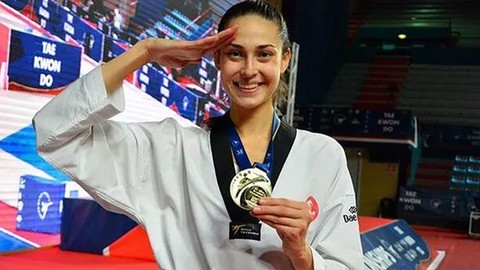 Dünya ve Avrupa tekvando şampiyonu İrem Yaman sporu bıraktı