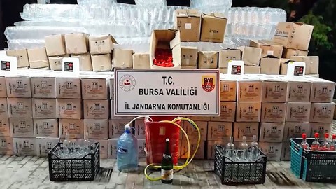 Bursa'da 57 bin litre sahte içki ele geçirildi