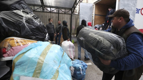 Ankara'dan Ukrayna'ya 3 kamyon yardım malzemesi