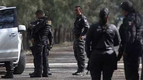 Halk belediye başkanını kaçırdı ve tehdit etti! "Yakarak öldürürüz"