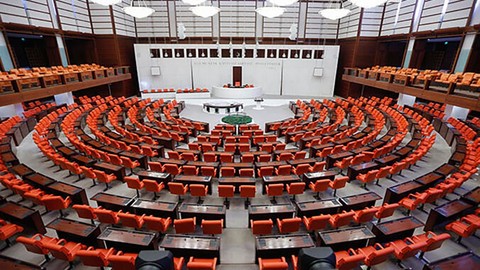 Torba yasada neler var, neleri kapsıyor? Torba yasa ne zaman yürürlüğe girecek? Emekliden işçiye pek çok müjdenin olduğu yeni torba yasanın içeriği ve maddeleri!