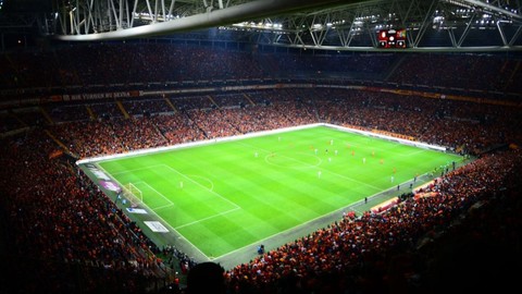 Galatasaray'da o futbolcunun loca talebi reddedildi!