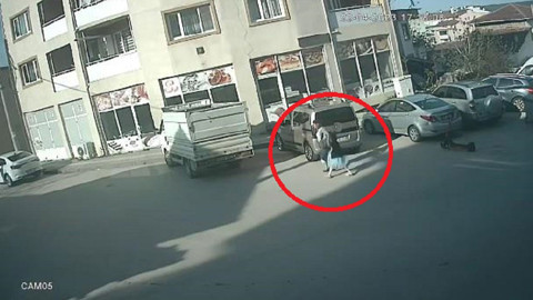 Kızıyla yürüdüğü sırada omuzuna isabet etti! 2 kilometre ileriden ateşlenen mermi öldürdü