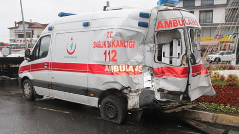 Ordu'da feci kaza! Tır, ambulans ile minibüse çarptı: Çok sayıda yaralı var