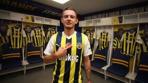 Taraftarlar çok mutlu olacak! Fenerbahçe yeni transferini KAP’a bildirdi!