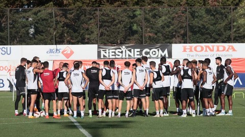 Beşiktaş’ta sürpriz ayrılık yakın! Fransız ekibi yıldız futbolcuyu resmen istedi! İşte yapılan bonservis teklifi