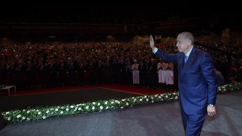 AK Parti'nin 4. Olağanüstü Kongresi bugün: Cumhurbaşkanı Erdoğan önemli mesajlar verecek