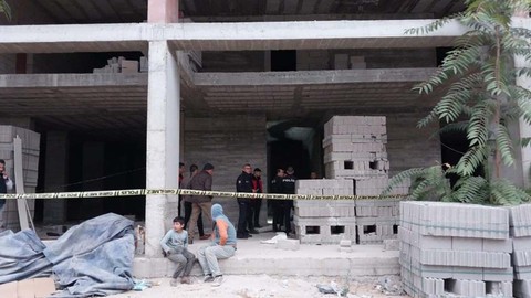 Polis ekiplerini harekete geçiren olay! İnşaatın asansör boşluğunda korkunç manzarayla karşılaştılar