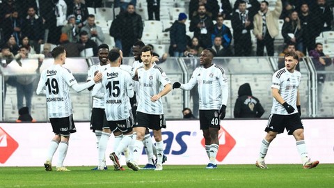 Son dakika | Beşiktaş’ta sakatlık şoku! Adalesinde tam yırtık tespit edildi! Yıldız futbolcu sezonu kapattı!