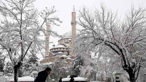 Bingöl karlar altında kayboldu, Kar Tepesi'nde kar kalınlığı 4 metreyi geçti