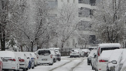 Bingöl merkez ve ilçeleri tek tek beyaz örtü altına girdi