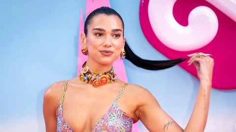 1 yıllık çalışma sona erdi! Dua Lipa'nın balmumu figürü İstanbul'da açıldı