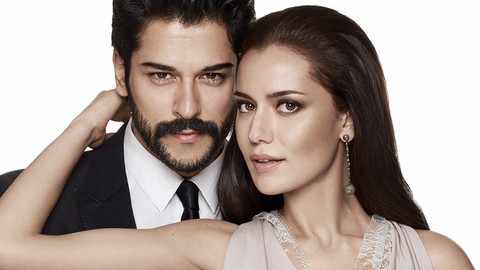 Güzel oyuncu Fahriye Evcen'den doğum günü paylaşımı! Pastasındaki o detaylar gündem oldu