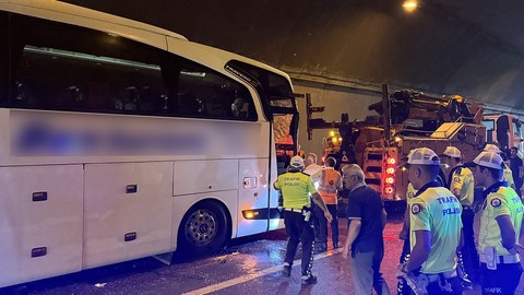 Anadolu Otoyolu'nda zincirleme kaza: 15 yaralı