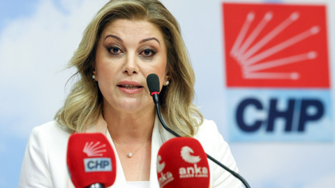 CHP'nin yeni Kadın Kolları Başkanı Asu Kaya görevi devraldı