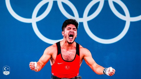 Muhammed Furkan Özbek Olimpiyat 4'üncüsü!