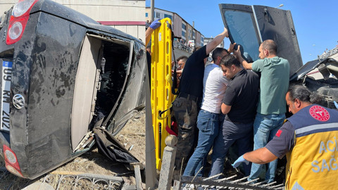 Van'da otomobil kazası: 3 yaralı!