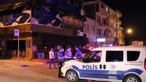 Sakarya'da alkollü eğlence mekanında silahlı kavga! Yaralılar var!