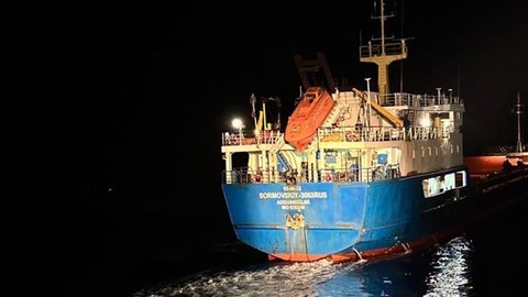 Çanakkale Boğazı'nda gemi arızası! Ekiplerin müdahalesiyle kurtarıldı