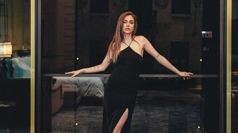 Berfu Yenenler, Miss Turkey 2024'te jüri koltuğunda güzelleri değerlendirecek!