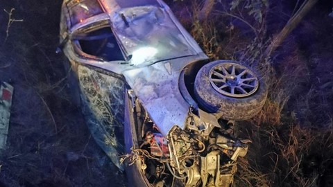 Sinop'ta feci kaza: Kontrolden çıkan araç şarampole yuvarlandı! 1 ölü, 4 yaralı