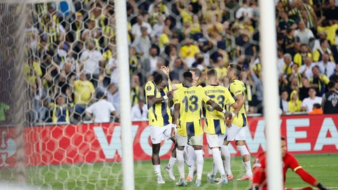 Taraftarın sevgilisi gemileri yaktı! Yıldız futbolcu Fenerbahçe’den gitmek istiyor! Transfer çalışmaları hemen başladı