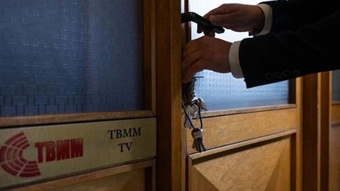 Meclis'te kapalı oturuma geçildi, tutanaklar mühürlendi