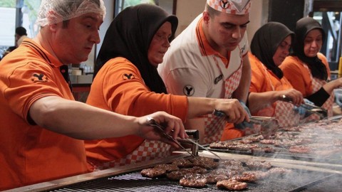 Köfteci Yusuf'tan domuz eti açıklaması geldi mi? Domuz etini kullanan ünlü köfte zinciri hangisi? Köfteci Yusuf açıklama