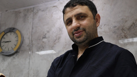 Sivas'ta kış yüzünden herkes onun için sıraya girdi. Koyunun başı alınarak yapılıyor. 14 saatte hazırlanıyor