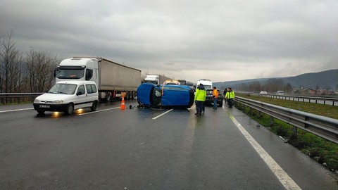 Anadolu Otoyolu'nda feci kaza! 2 cip çarpıştı, yaralılar var