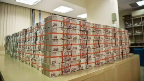 600 milyon TL'lik büyük ikramiye sahibini buldu! Amorti hangi rakamlara çıktı? İşte 2025 Milli Piyango çekiliş sonuçları!