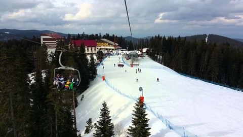 Ilgaz Dağı'na yılbaşı akını! Kayak tutkunları soluğu orada aldı