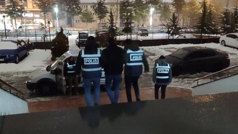 Hırsızlık suçundan 18 yıl kesinleşmiş hapis cezası ile aranan şahıs yakalandı!